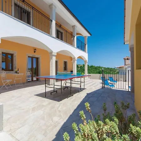 In Skitaca With Pool And Sea Views * Koromačno