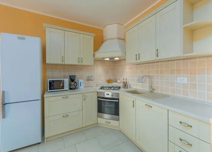 In Skitaca With Pool And Sea Views Koromacno