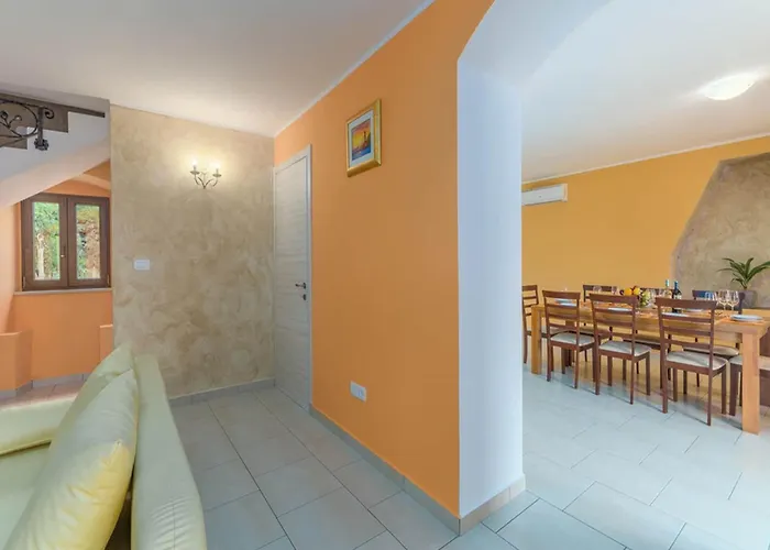 Vila In Skitaca With Pool And Sea Views Koromacno