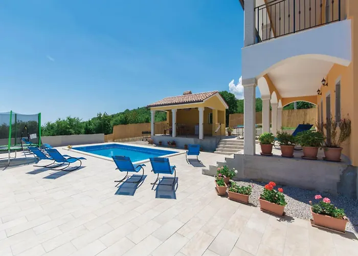 In Skitaca With Pool And Sea Views Vila Koromacno