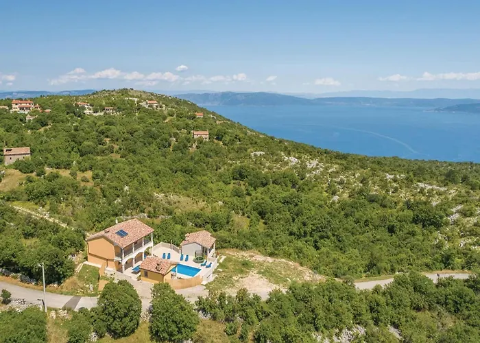 In Skitaca With Pool And Sea Views *