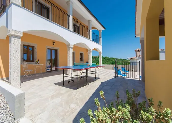 In Skitaca With Pool And Sea Views * Koromacno