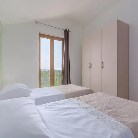 In Skitaca With Pool And Sea Views Vila *