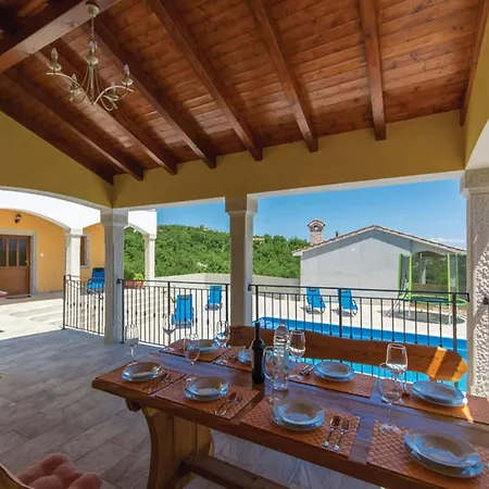 In Skitaca With Pool And Sea Views Vila Koromacno