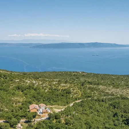 In Skitaca With Pool And Sea Views Vila Koromacno