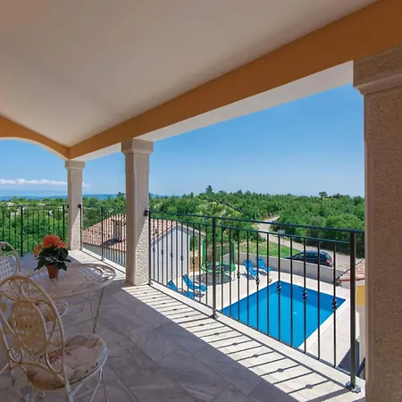 In Skitaca With Pool And Sea Views Vila *